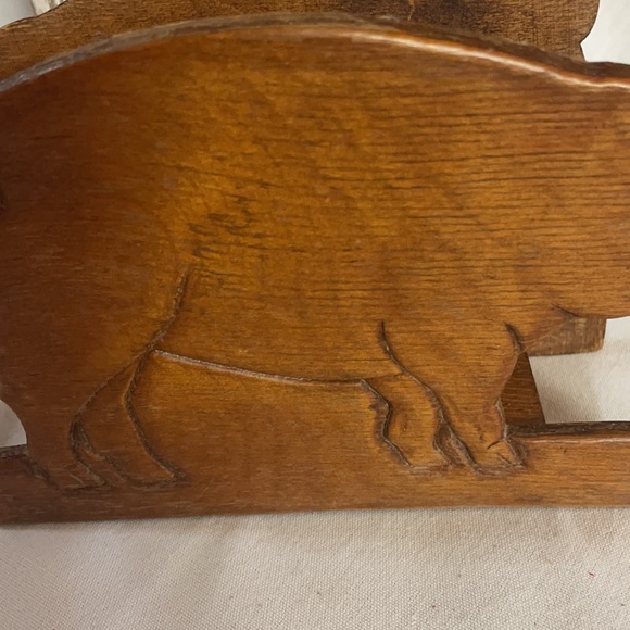 Vintage Wooden Carved Pig Napkin Holder - Picture 9 of 9